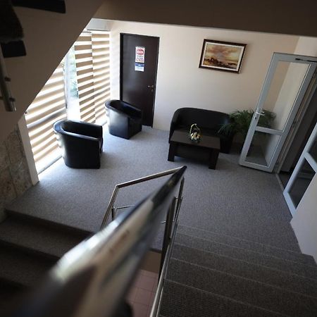 Fagaras Hostel เอโฟริเอนอร์ด ภายนอก รูปภาพ