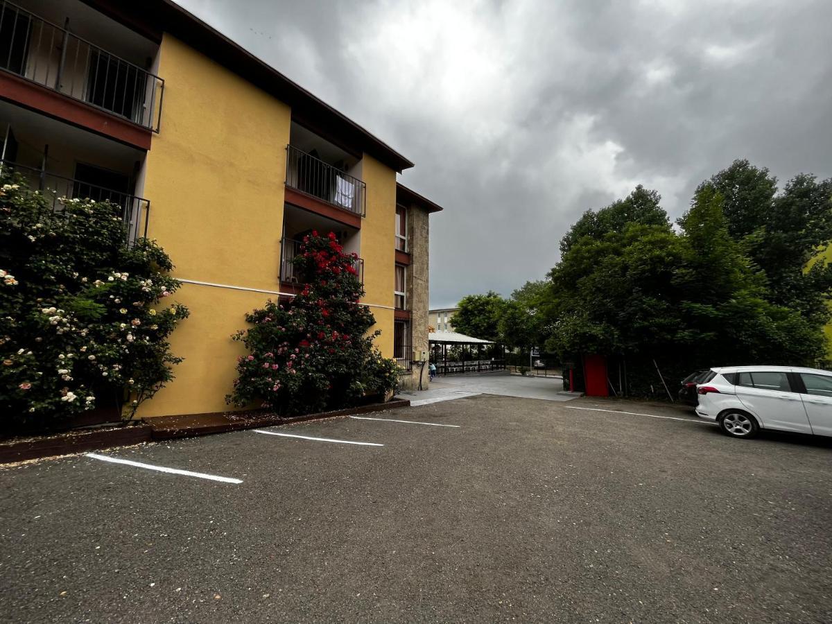 Fagaras Hostel เอโฟริเอนอร์ด ภายนอก รูปภาพ